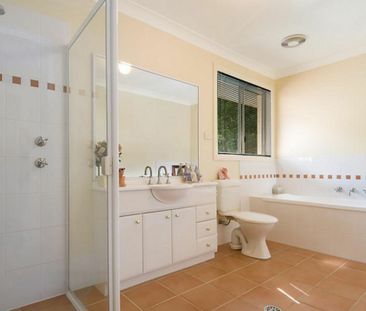 LARGE 2 STOREY FAMILY HOME - Photo 5