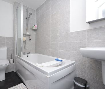 7, Whitstable Mews, Leeds, West Yorkshire, LS12 6BX - Photo 3