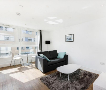 Studio to rent - Photo 2