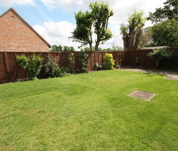 The Limes, Harston - Photo 4