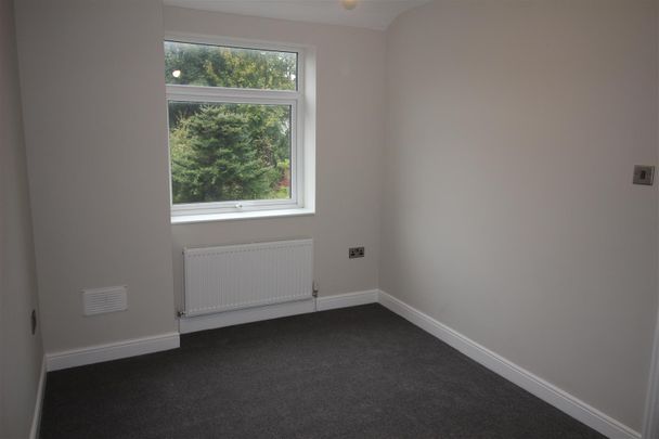 2 Bedroom Terraced House for Rent - Photo 1