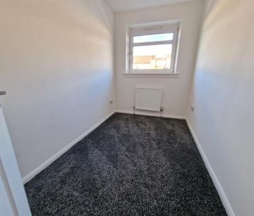 4 bedroom terraced house to rent - Photo 6