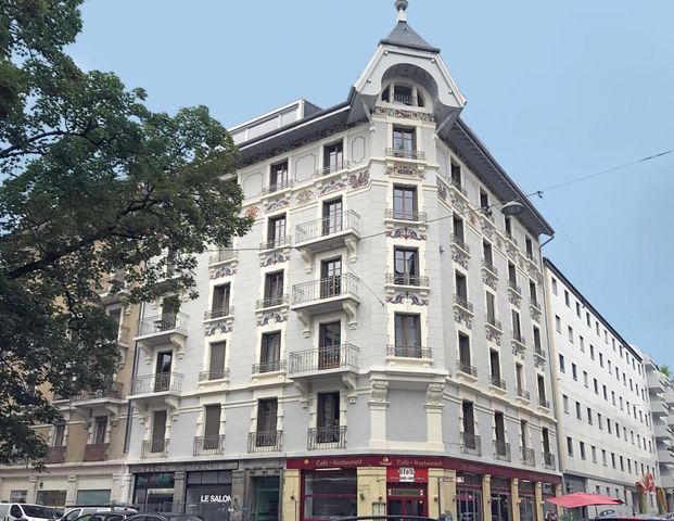 Bel appartement de 2 pièces au 3ème étage. - Photo 1