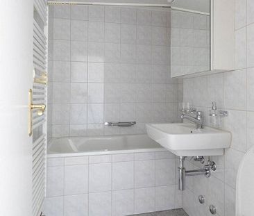 Wohnen mit Seesicht - zentral in Männedorf! - Photo 3