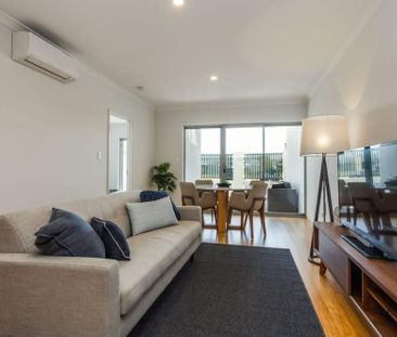 Modern & Spacious Apartment in a Prime Location - Photo 5