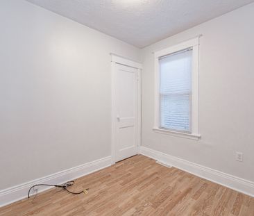 For Lease - 257 Tragina Avenue, Hamilton, Ontario - Photo 2