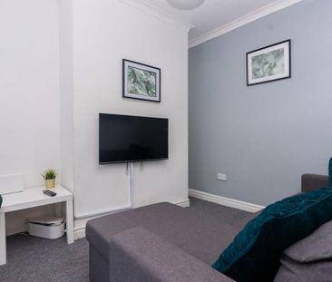 3 bedroom terraced house to rent - Photo 5