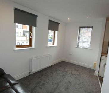 Flat 1 351a Beersbridge Road, Belfast, BT5 5DS - Photo 2