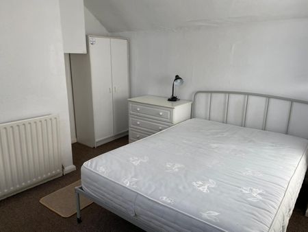 3 Bed Accommodation Just 400m from Nottingham University Gates! - Photo 5