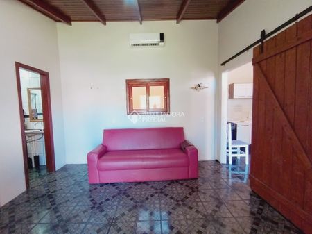 Casa com 1 quarto e 50m² para alugar em Ingleses do Rio Vermelho, Florianópolis. - Foto 2