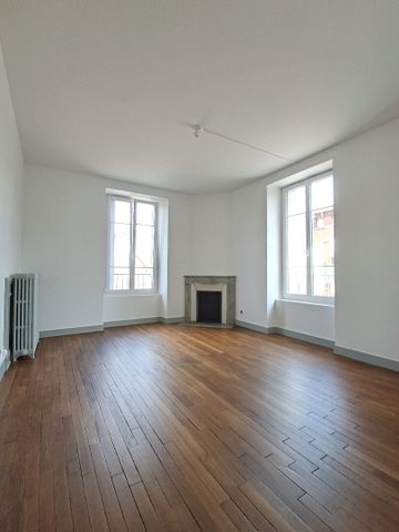 Location Appartement 4 pièces 106m² - Photo 3