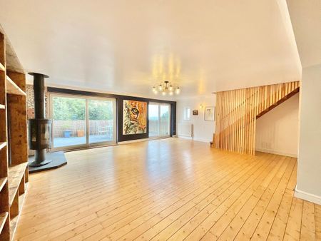 4 bedroom detached house to rent - Photo 2