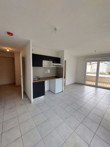 Location Appartement 2 pièces 46m² LA ROCHELLE 17000 - Photo 2