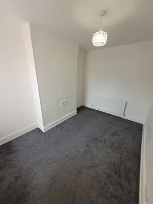 3 Bed Terraced House, Asquith Avenue, CH41 - Photo 1