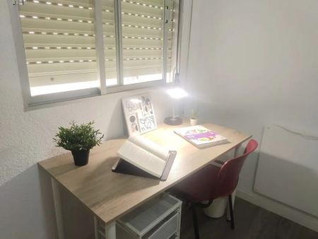 Carretera de Llíria, Burjassot, Valencian Community 46100 - Photo 4