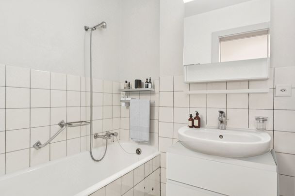 Spacieux appartement de 4 pièces avec grand balcon - Photo 1