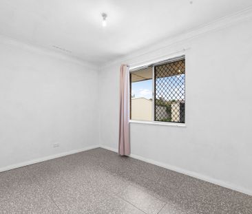 Conveniently Located 2-Bedroom&comma; 1-Bathroom Home&excl; - Photo 4