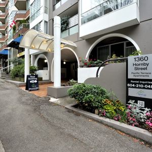 Pacific Terrace Apartments - Photo 2