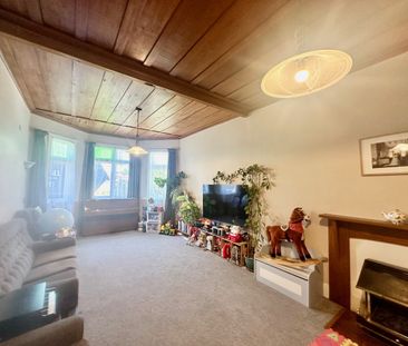 Family living on Forest Lake - Photo 1