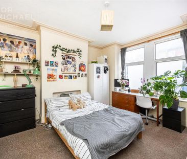 5 bedroom terraced house to rent - Photo 4