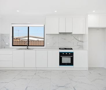 Brand New 2 Bedroom Granny Flat! - Photo 3