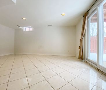 For Lease - 1 Teasdale Court, Aurora, Ontario - Photo 6