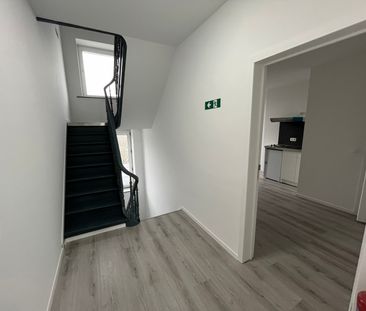 Studio remis à neuf à 6040 Charleroi Jumet  Loyer: 580 € - Photo 5