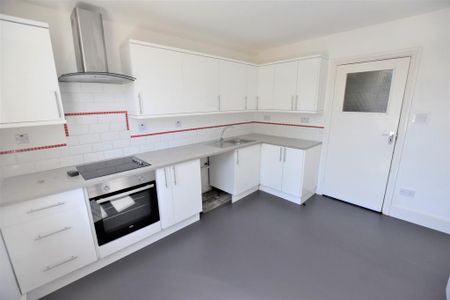 3 bedroom apartment to rent - Photo 5