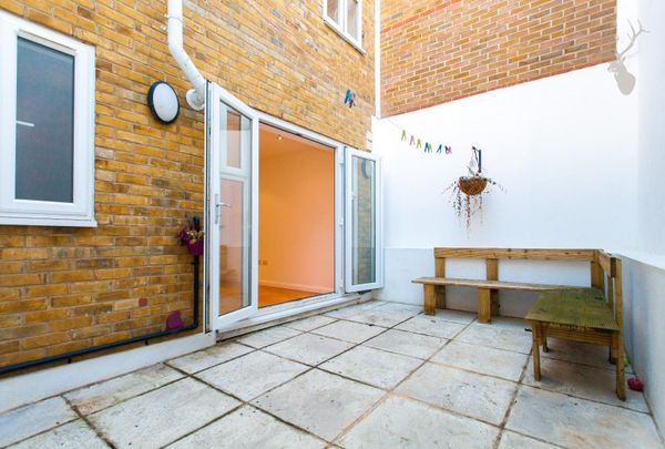 3 Bedroom Flat - Duplex - Photo 1