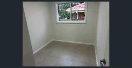 Modern Bedroom granny flat. - Photo 3