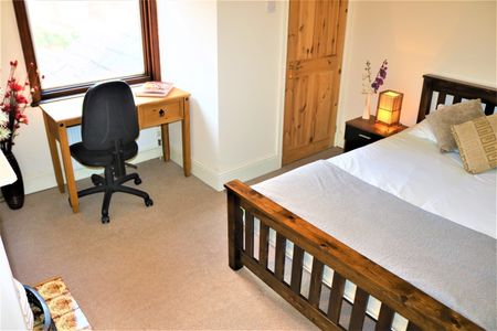 Room in a Shared House, St. Margaret Road, CV1 - Photo 3