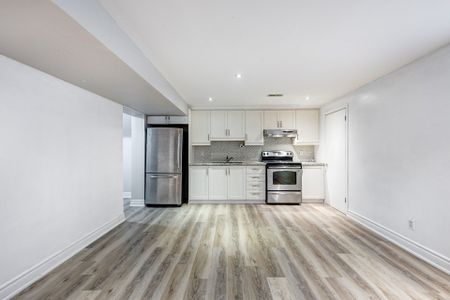 For Lease - 2 Chancery Lane, Toronto, Ontario - Photo 4