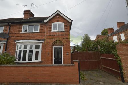 3 bedroom semi-detached house to rent - Photo 2