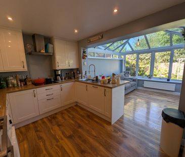 3 bedroom semi-detached house to rent - Photo 6