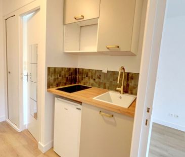 Location Appartement 1 pièce 23m² - Photo 4