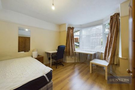 3 bedroom House To Let - Photo 3