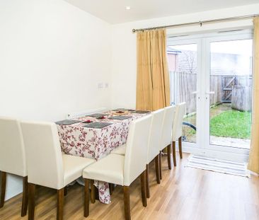 2 bedroom terraced house to rent - Photo 2