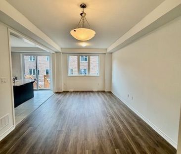 For Lease - 9 Vinewood Crescent, Barrie, Ontario - Photo 1