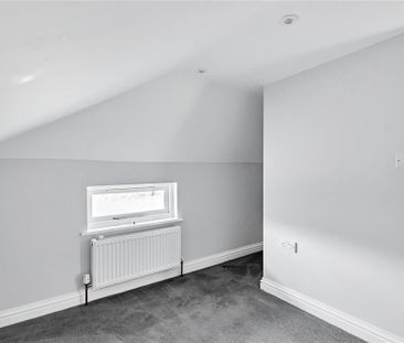 2 bedroom end of terrace house to rent - Photo 4