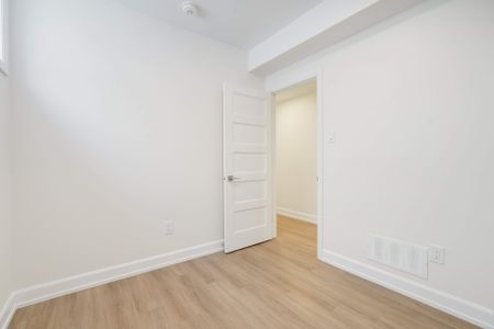 For Lease - 958 Fisher Avenue Unit# C, Carlington - Central Park, Ontario - Photo 4