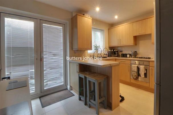 3 bedroom semi-detached house to rent - Photo 1
