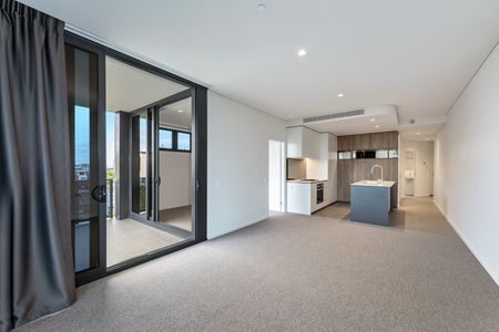 Valencia Residences - Photo 3