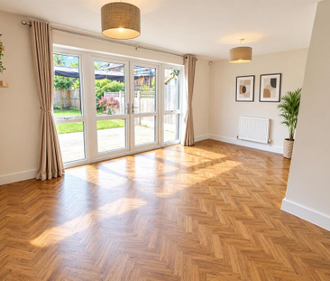4 bedroom semi-detached house to rent - Photo 1