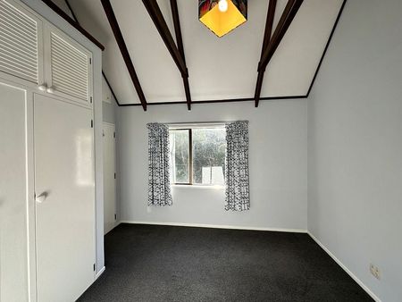 Sweet sun facing standalone 1bedroom house - Photo 2
