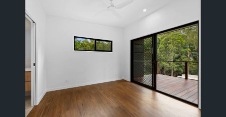 Modern Coastal Retreat in Peaceful Elanora Setting - Photo 5