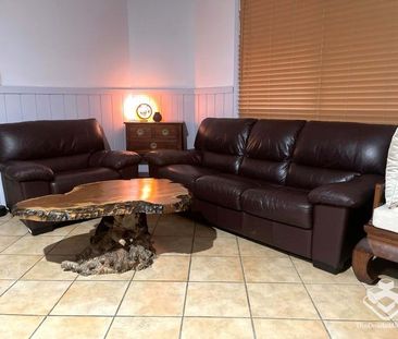 Shared acreage home- Room rent only - Photo 1