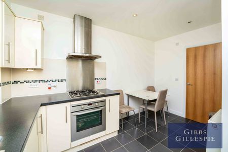 2 Bedroom Flat/Apartment to rent - Photo 4