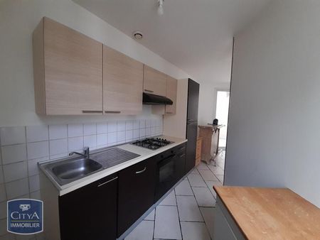 Location Appartement 4 pièces 80m² ANGOULEME 16000 - Photo 4