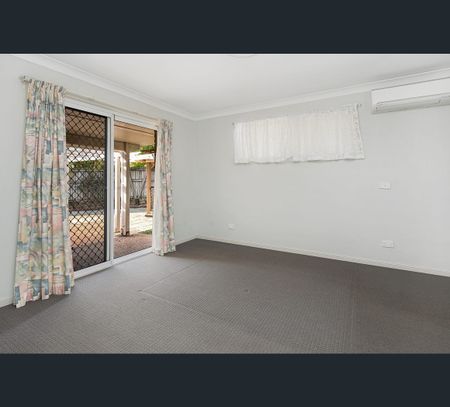 8 Avondale Crescent, Parkinson, Qld 4115 - Photo 5