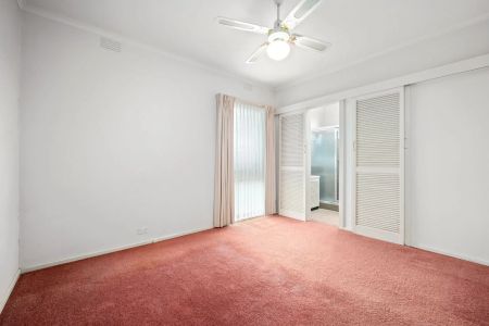 Charming Family Home with Huge Backyard - Photo 4